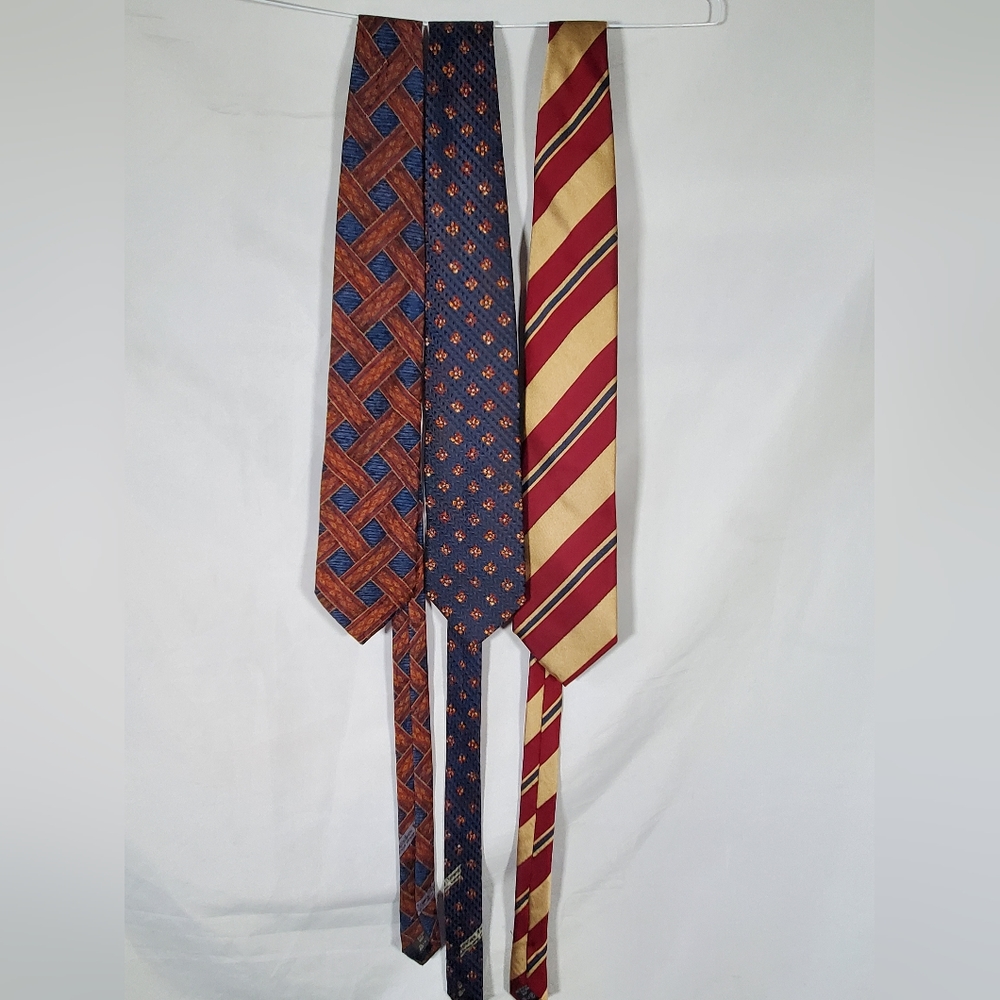 LOT 3 ERMENEGILDO ZEGNA EXCLUSIVE DESIGN PATTERN SILK TIE